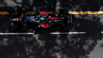 Alonso con el McLaren en Mónaco.