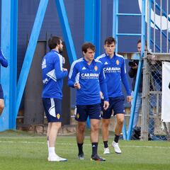 Iván Azón continúa al margen