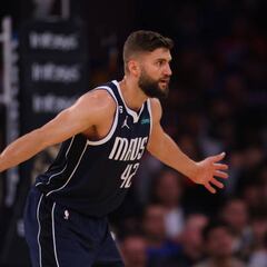 Los Mavericks pierden a Maxi Kleber