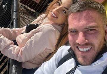 Sabrina, influencer y pareja de Jordan Veretout, se ha convertido en uno de los apoyos principales del mediocentro del Marsella desde que comenzaron su relaci車n. Tienen en com迆n tres hijas, que han viajado hasta Qatar para estar cerca de su padre.?