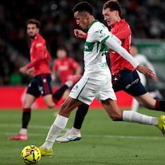 Los tirachinas del Elche tampoco pueden con Herrera