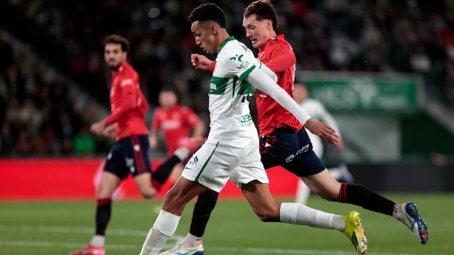 Los tirachinas del Elche tampoco pueden con Herrera