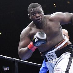 Heavyweight Harper leaves ring before a punch is thrown