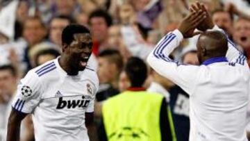 Adebayor ya es jugador del Tottenham Hotspur