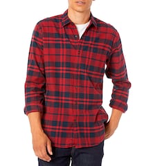 Encontramos una camisa de franela tipo leñador con más de 42.000 valoraciones