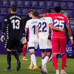 Aprobados y suspensos en el Elche: Barragán estropeó la tarde de Mojica y Josan