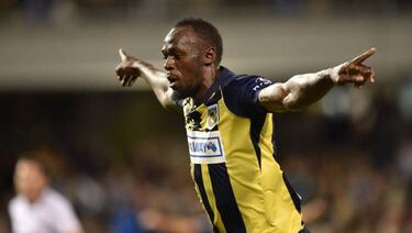 Usain Bolt offered contract by Central Coast Mariners