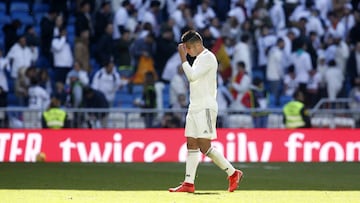 Casemiro vio su cuarta cartulina de la temporada en Liga y est&aacute; apercibido. Si viese una quinta ante el Levante, se perder&iacute;a el Cl&aacute;sico.