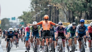 El ciclista francés del Euskaltel-Euskadi Paul Hennequin celebra su victoria en la quinta y última etapa del Tour de Taiwán.