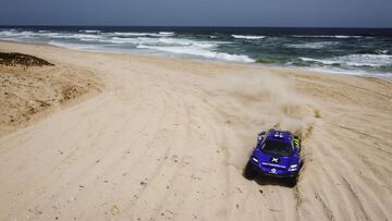 El coche de Cristina Guti&eacute;rrez y Loeb en Dakar.
