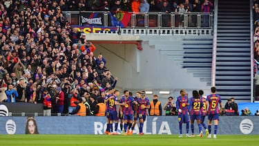 Los jugadores del Barcelona celebran el 1-0 de Lewandowski al Athletic Club. 



