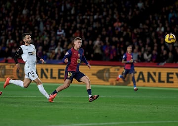 El canterano azulgrana sum dos tantos y dos asistencias en el partido. Es decir, ha participado en cuatro de los siete goles que llevan los de Flick. 