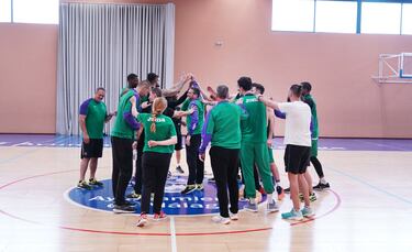 El Unicaja anuncia el fichaje de Tillie el da que se despide ?ngel Ca?ete