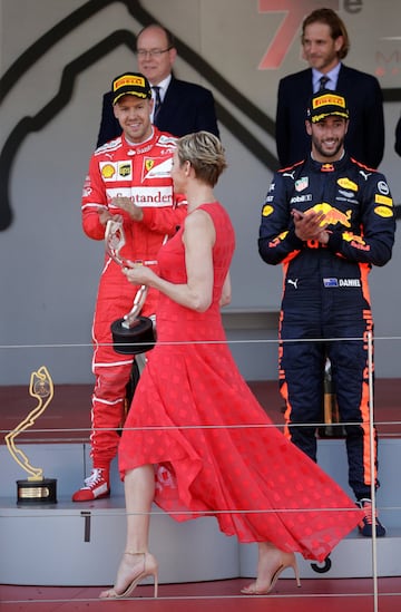 Sebastian Vettel en el podio. 