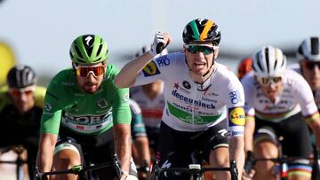 Cycling - Tour de France - Stage 10 - Ile d'Oleron to Ile de Re - France - September 8, 2020. Deceuninck-Quick Step rider Sam Bennett of Ireland wins the stage. Pool via REUTERS/Kenzo Tribouillard