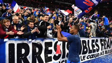 Patrice Evra anuncia su retirada del f&uacute;tbol profesional.