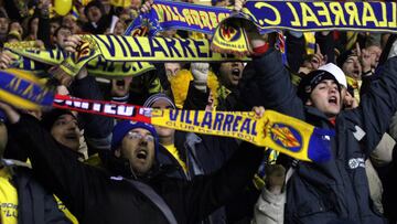 VILLAREAL 22-11--05 VILLARREAL
MANCHESTER-LIVERPOOL
AFICION SEGUIDORES
PUBLICADA 07/12/05 NA MA19 1COL