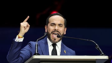Abelardo de la Espriella, Colombian lawyer and right-wing presidential candidate, speaks during the convention of the political movement "Defenders of the Homeland" at the Movistar Arena, in Bogota, Colombia, November 3, 2025. REUTERS/Luisa Gonzalez