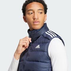 El truco para ir cómodo y cálido en invierno es este chaleco de Adidas para hombre