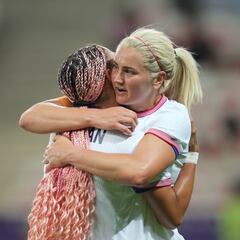 El USWNT y Emma Hayes obtienen su primera victoria en París