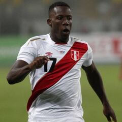 Advíncula ya es del Rayo