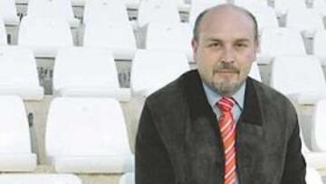 "Ciertos jugadores no se han implicado para sacar esto adelante. No seguirán"