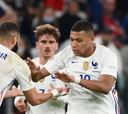 Mbappé tira del carro en la victoria de Francia