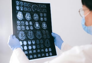 Ni superstición ni augurio: estos gestos cognitivos engañan a tu cerebro para que sigas jugando la Lotería de Navidad