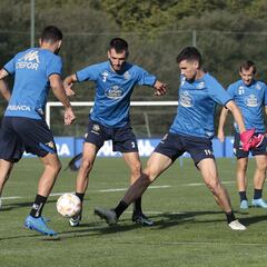 Borja Jiménez se protege y ensaya con tres centrales puros