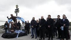 Lionel Messi statue unveiled in Buenos Aires
