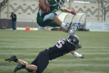 Los Reus Imperials se impusieron a los Murcia Cobras en otro partido decisivo de la serie B con lo que los catalanes consiguen su clasificaci¨®n para las semifinales.