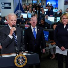 What did Biden say about Hurricane Ian rescue and rebuilding efforts in Florida and South Carolina?