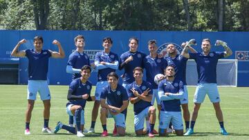 Jugadores de Cruz Azul tras un interescuadras