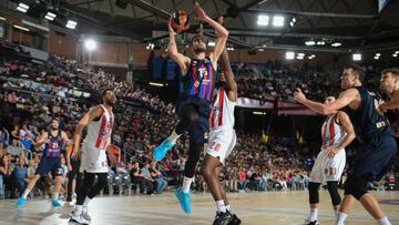 BARCELONA, SPAIN - OCTOBER 07: Tomas Satoranski, #13 of FC Barcelona in action during the 2022/2023 Turkish Airlines EuroLeague match between FC Barcelona and Olympiacos Piraeus at Palau Blaugrana on October 07, 2022 in Barcelona, Spain. (Photo by Rodolfo Molina/Euroleague Basketball via Getty Images)