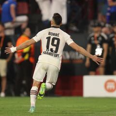 Borré, séptimo colombiano en ganar la Europa League