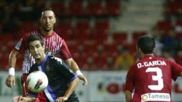 <b>SIN GOL. </b>Alberto Bueno no pudo mojar esta jornada, pero sigue como máximo goleador de Segunda.