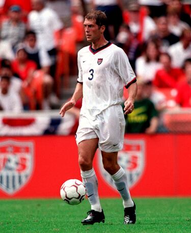  Es el actual entrenador de la selección de los Estados Unidos. Jugó los Mundiales de Corea/Japón 2002 y Alemania 2006, disputó dos partidos.

