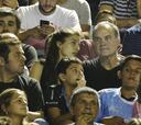 Bielsa reapareció en público para despedir a Pablo Aimar