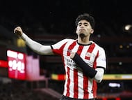 Con un nuevo título de la Eredivisie ya asegurado, el PSV se divierte y golea al Zwolle. Pepi se manda un doblete y mete presión a Pochettino. (Photo by MAURICE VAN STEEN / ANP / AFP) / Netherlands OUT
