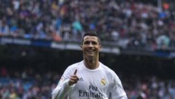 Cristiano sonríe tras marcar el primer gol ante el Athletic.