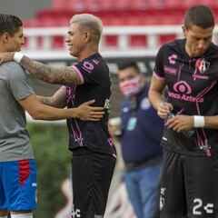 Chivas y Atlas se unen en el Clásico para llevar alegría a niños