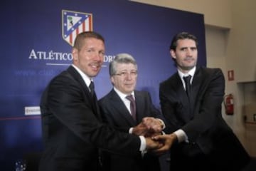 La afición del Atlético de Madrid se mostró eufórica por la decisión, ya que suponía la vuelta, esta vez como entrenador, de uno de sus ídolos y estandarte del club.