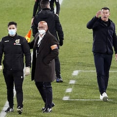 El Elche busca un central, un medio, un punta y dos laterales