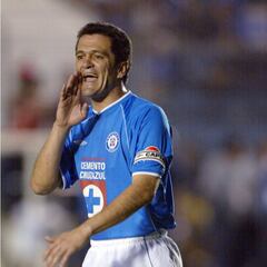 Del amor al odio: futbolistas que defendieron a América y Cruz Azul