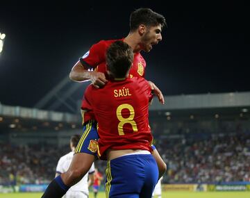 3-1. Saúl Ñíguez celebró el tercer tanto con Marco Asensio.