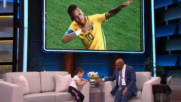 La emotiva reacción de una niña al recibir regalo de Neymar