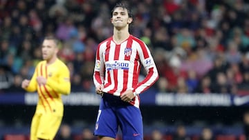 Jo&atilde;o F&eacute;lix durante el partido contra el Barcelona. 
 