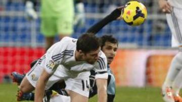 Xabi Alonso se march&oacute; en el descanso del Madrid - Celta.