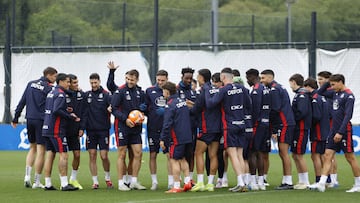 El Deportivo, con 30 jugadores en nómina, tiene un importante excedente en su plantilla.