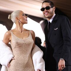 Pete Davidson terminó con Kim Kardashian por su “comportamiento controlador”